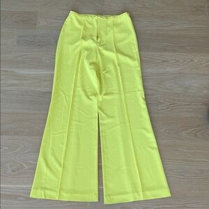 Alice and Olivia neon Yellow Women's Pants, size 4